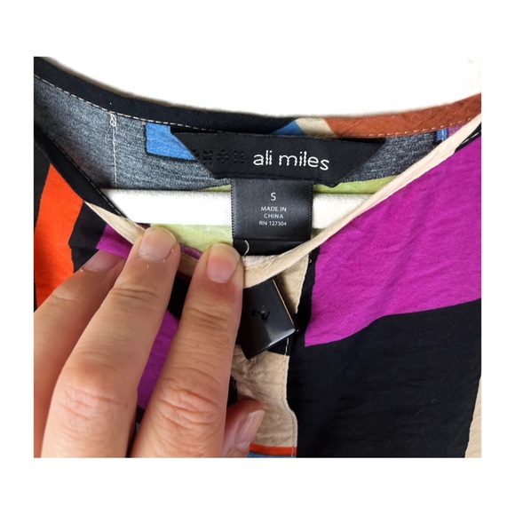 Ali Miles Size S Top Multicolor Block Color 90s Roll Up. - Picture 3 of 5